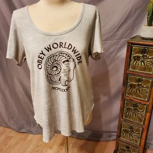 Obey tee